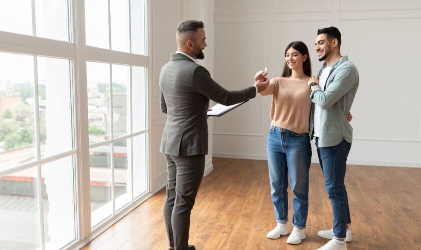 Compare Estate Agents for Better Property Decisions