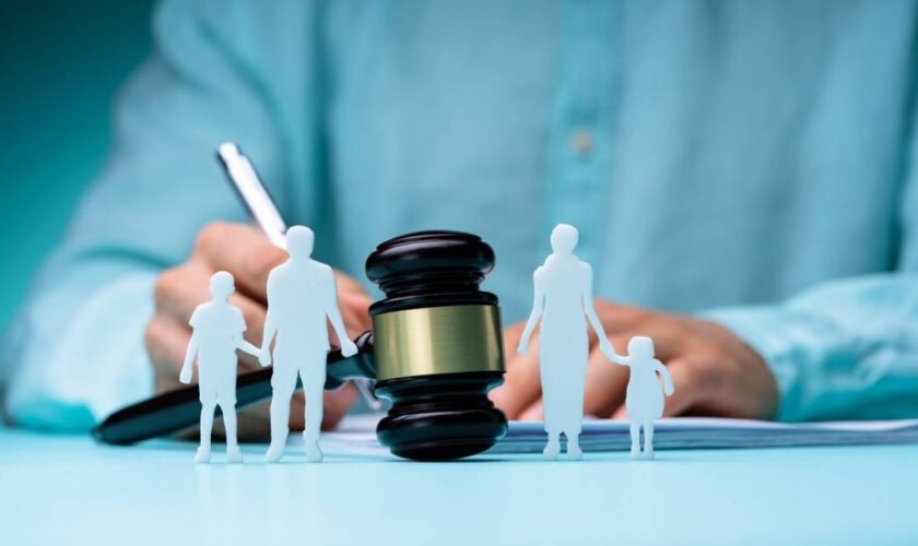 Family Lawyer Paisley: Expert Legal Support Awaits